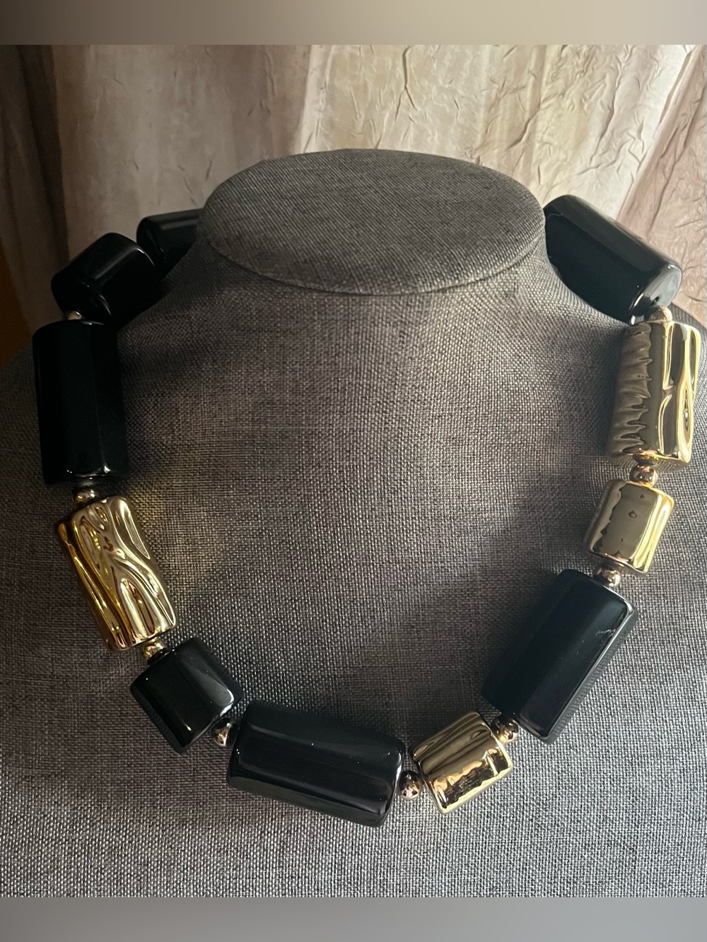 Zenzii Black & Gold Statement Necklace